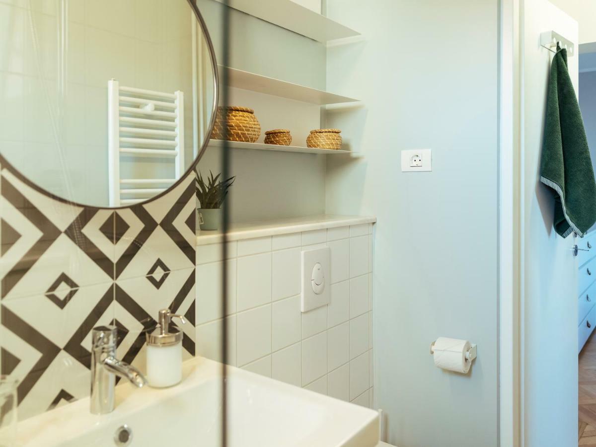Parklake Design Apartment - Fabulous View - Netflix บูคาเรสต์ ภายนอก รูปภาพ
