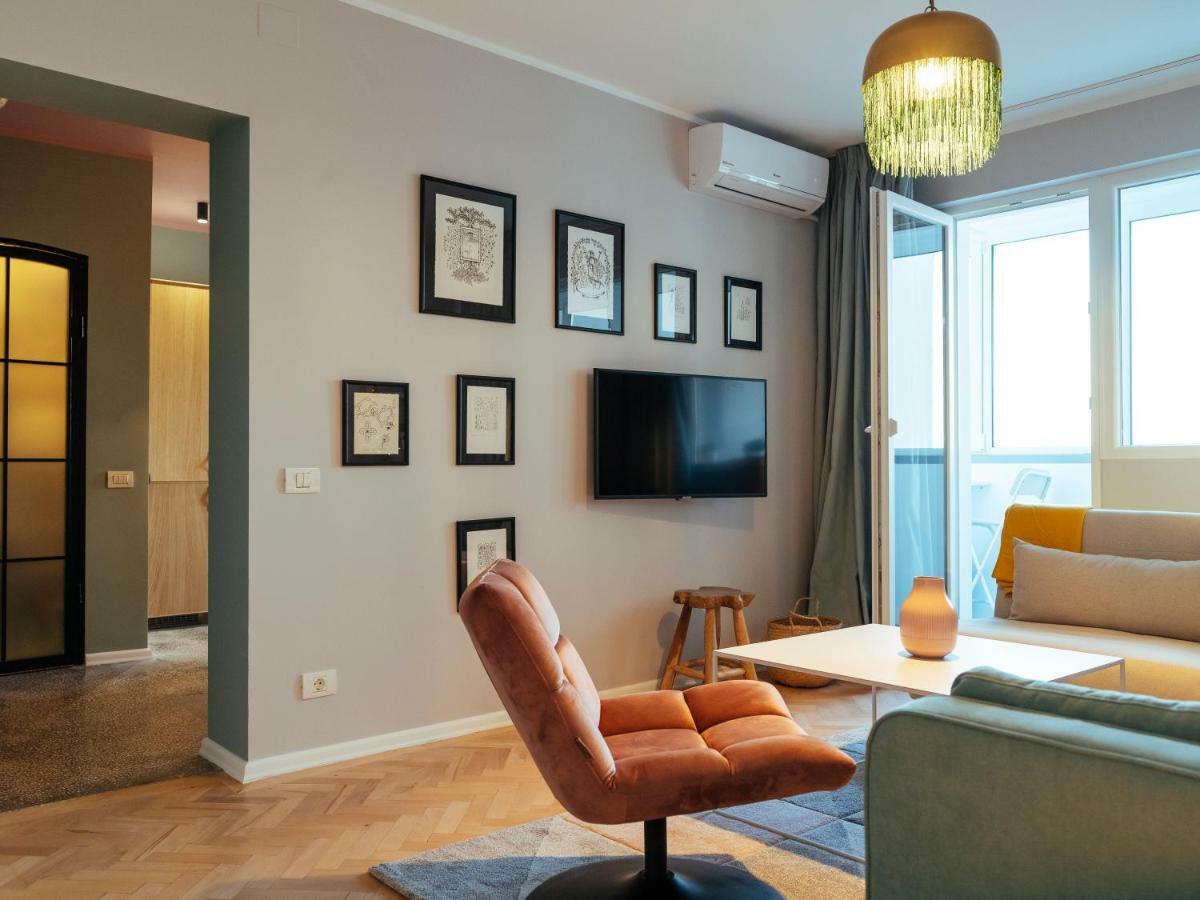 Parklake Design Apartment - Fabulous View - Netflix บูคาเรสต์ ภายนอก รูปภาพ